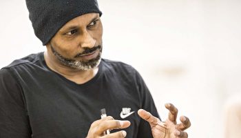 Outwitting the Devil, Chorégraphie Akram Khan - Critique sortie Avignon / 2019 Avignon Festival d’Avignon. Cour d’honneur du Palais des papes