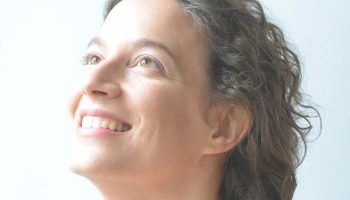 La soprano Karen Vourc’h dans les Chants d’Auvergne de Canteloube - Critique sortie Classique / Opéra Paris Cathédrale Saint-Louis des Invalides