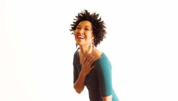 Perle noire : méditations pour Joséphine sur une musique de Tyshawn Sorey et des textes de Claudia Rankine, mis en scène par Peter Sellars / avec Julia Bullock - Critique sortie Théâtre Paris Théâtre du Châtelet