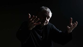 Pascal Gallois, chef d’orchestre et directeur des des Musicales de Quiberon - Critique sortie Classique / Opéra