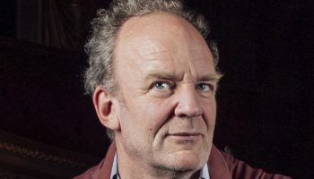 Frédéric Bélier-Garcia met en miroir L’Affaire de la rue de Lourcine d’Eugène Labiche et Les guêpes de l’été nous piquent encore en novembre d’Ivan Viripaev - Critique sortie Théâtre Angers Le Quai - CDN ANgers Pays de la Loire