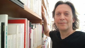 ARTCENA, un fonds documentaire contemporain pour le partage des connaissances et des ressources. Rencontre avec Marc Sayous - Critique sortie Théâtre Paris ARTCENA - Centre national des arts du cirque