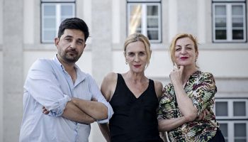 Please Please Please, une création de La Ribot, Mathilde Monnier et Tiago Rodrigues - Critique sortie Théâtre Angers Le Quai - CDN ANgers Pays de la Loire