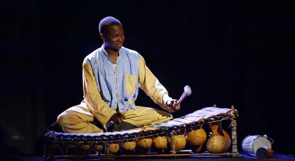 Yé Lassina Coulibaly et l’ensemble Yan Kadi Faso - Critique sortie Jazz / Musiques Montreuil Théâtre Municipal Berthelot-Jean Guerrin