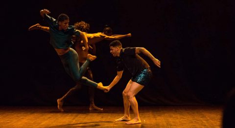 Alice Ripoll revient avec Cria une nouvelle création aussi survoltée qu’émouvante - Critique sortie Danse Cergy-Pontoise