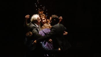 Tout le monde ne peut pas être orphelin de Jean-Christophe Meurisse - Critique sortie Théâtre France En tournée