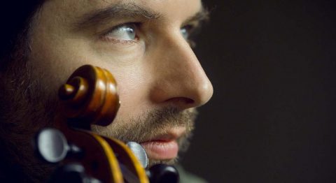 Le violoniste Mathias Lévy signe un nouvel album, « Unis vers », en trio avec Jean-Philippe Viret et Sébastien Giniaux. - Critique sortie Jazz / Musiques Paris Amphithéâtre de la Cité de la Musique