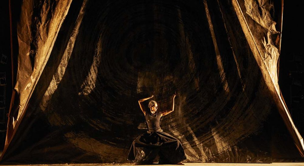 aSH d’ Aurélien Bory - Critique sortie Danse Vélizy-Villacoublay L’Onde - Théâtre Centre d’art