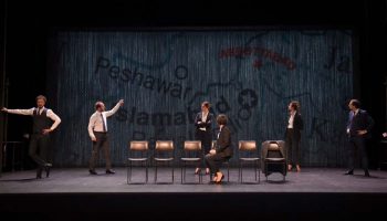 La très bouleversante confession…, d’après Emmanuel Adely, mise en scène de Clément Bertani et Edouard Bonnet - Critique sortie Théâtre Paris Le Monfort