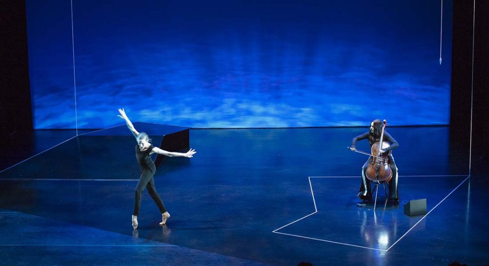The Day, rencontre avec Lucinda Childs « déesse du violoncelle » Maya Beiser et à la danseuse étoile du New York City Ballet Wendy Whelan - Critique sortie Danse Paris Théâtre de la Ville - Espace Pierre Cardin
