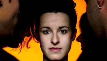 Sergeï, conception et interprétation Lucie Antunes - Critique sortie Théâtre Paris Le CENTQUATRE-PARIS