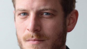 Trop de jaune, d’après Emmanuel Fandre, mis en scène par Orianne Moretti - Critique sortie Théâtre Paris Studio Hébertot