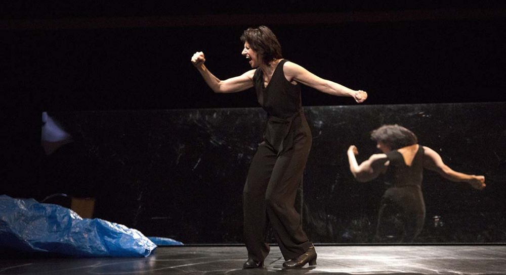 La Lune en plein jour de et avec Marina Tomé / mes Anouche Setbon - Critique sortie Théâtre Paris Théâtre de la Huchette