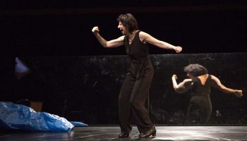 La Lune en plein jour de et avec Marina Tomé / mes Anouche Setbon - Critique sortie Théâtre Paris Théâtre de la Huchette
