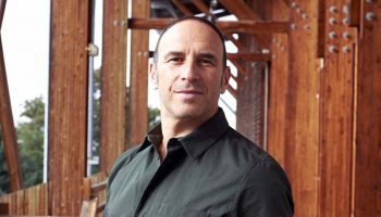 Transmetteur à multiples fréquences, entretien avec Yuval Pick - Critique sortie Danse Rillieux-la-Pape Centre Chorégraphique National de Rillieux-la-Pape