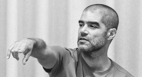 Emanuel Gat crée LOVETRAIN2020, une comédie musicale contemporaine