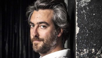 Le Jeu des ombres de  Valère Novarina en écho à Claudio Monteverdi, mise en scène par Jean Bellorini - Critique sortie Théâtre Marseille La Criée - Théâtre National de Marseille