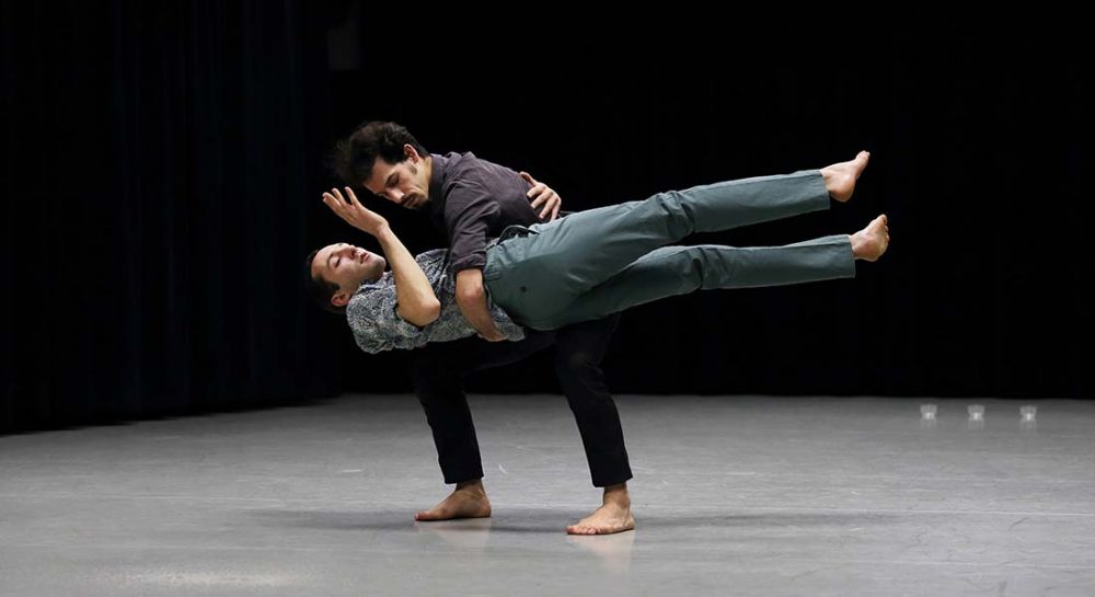 Toute l’eau et rien que des gouttes d’Harris Gkekas - Critique sortie Danse Paris Le Carreau du Temple