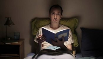 D&rsquo;où vient ce désir, partagé par tant d&rsquo;hommes, qui les pousse à aller voir ce qu&rsquo;il y a au fond d&rsquo;un trou ? de Thibaud Croisy - Critique sortie Danse Paris Le Carreau du Temple