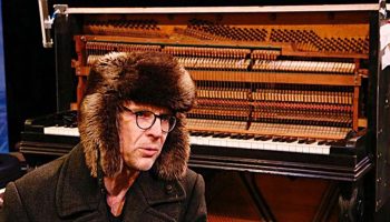 Presque parfait ou une petite histoire de l&rsquo;humanité, conception Nikolaus Holz, mis en scène de Christian Lucas - Critique sortie  Auch