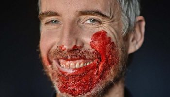 La peste c’est Camus mais la grippe est-ce Pagnol, Conception Jean-Christophe Meurisse, Les Chiens de Navarre - Critique sortie Théâtre Paris Théâtre des Bouffes du Nord