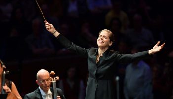Karina Canellakis, de Brahms à Strauss - Critique sortie  saint denis Basilique de Saint-Denis