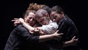 Misericordia  et  Pupo di Zucchero – La Festa dei Morti, d’Emma Dante - Critique sortie Théâtre Avignon Festival d'Avignon. Gymnase du lycée Mistral.