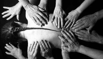 Lamenta, chorégraphie de Rosalba Torres Guerrero et Koen Augustijnen - Critique sortie Danse Avignon Festival d'Avignon. Cour minérale - Avignon Université