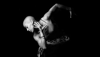 7 vies de Nach et Ruth Rosenthal - Critique sortie Danse Avignon Jardin de la vierge du Lycée Saint-Joseph