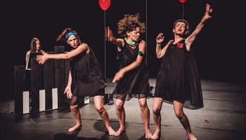 Les 4 Barbu(e)s : Le pari d’en rire, mise en scène Jean-Jacques Minazio - Critique sortie Théâtre Avignon Théâtre Alizé