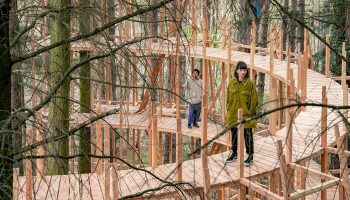 En-dessous, la forêt, mise en scène Feda Wardak et Jean-Yves Phuong - Critique sortie Danse Clichy-sous-Bois Ateliers Médicis