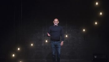 Galilée, le mécano de Francesco Niccolini, Marco Paolini et Michela Signori, mise en scène de Gloria Paris - Critique sortie Théâtre Avignon Avignon -Reine Blanche