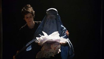 Je Hurle d&rsquo;Eric Domenicone et des femmes du Mirman Baheer - Critique sortie Théâtre Avignon Le 11. Avignon