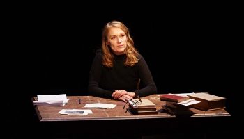 L’Autre Fille d’Annie Ernaux, mise en scène de Marianne Basler et Jean-Philippe Puymartin - Critique sortie Théâtre Avignon Avignon -Reine Blanche