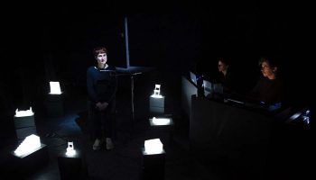 Noir et humide de Jon Fosse mis en scène par Frédéric Garbe - Critique sortie Théâtre Avignon Théâtre Transversal