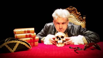 To be or not to be Avignon de Stephan Caso, mise en scène Christophe Barbier et Donat Guibert - Critique sortie Théâtre Avignon Théâtre du Chêne Noir