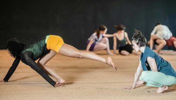 Contre-Jour d’Alexander Vantournhout - Critique sortie Danse Paris Le CENTQUATRE-PARIS