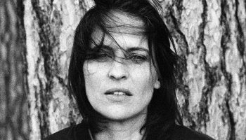 Lumière Noire avec la DJ électro Chloé - Critique sortie Jazz / Musiques Paris Le CENTQUATRE-PARIS