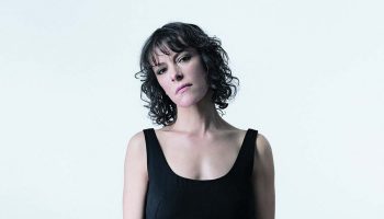 Icare par Emily Loizeau - Critique sortie Jazz / Musiques Paris Le CENTQUATRE-PARIS