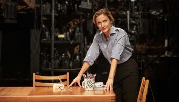 Le Temps de vivre de Camille Chamoux, mise en scène de Vincent Dedienne - Critique sortie Théâtre Paris Théâtre du Petit Saint-Martin