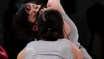 Structure Souffle, chorégraphie de Myriam Gourfink, musique de Kasper Toeplitz - Critique sortie Danse Vincennes Sainte-Chapelle du Château de Vincennes