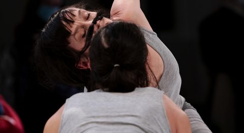 Structure Souffle, chorégraphie de Myriam Gourfink, musique de Kasper Toeplitz - Critique sortie Danse Vincennes Sainte-Chapelle du Château de Vincennes