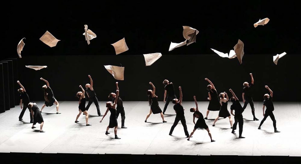 La Batsheva Dance Company d’Ohad Naharin revient à Chaillot avec Venezuela - Critique sortie Danse Paris Chaillot - Théâtre national de la danse