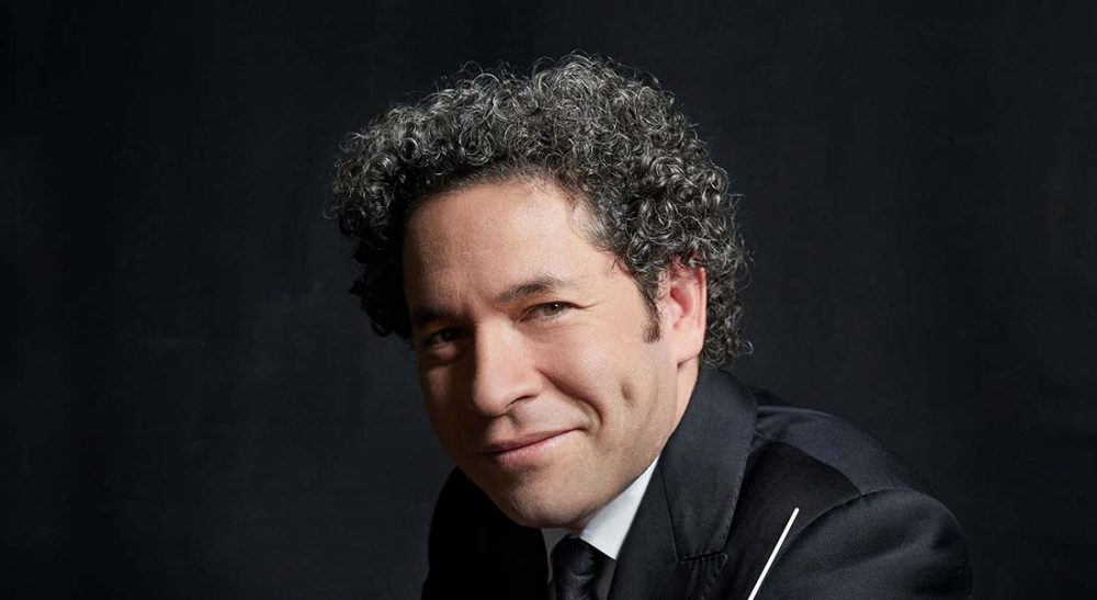 Gustavo Dudamel , directeur musical de Turandot mis en scène par Robert Wilson. - Critique sortie Classique / Opéra Paris Opéra Bastille