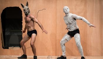 Work : l’hilarant bricolage artistique de Claudio Stellato - Critique sortie Danse Paris Le Monfort Théâtre