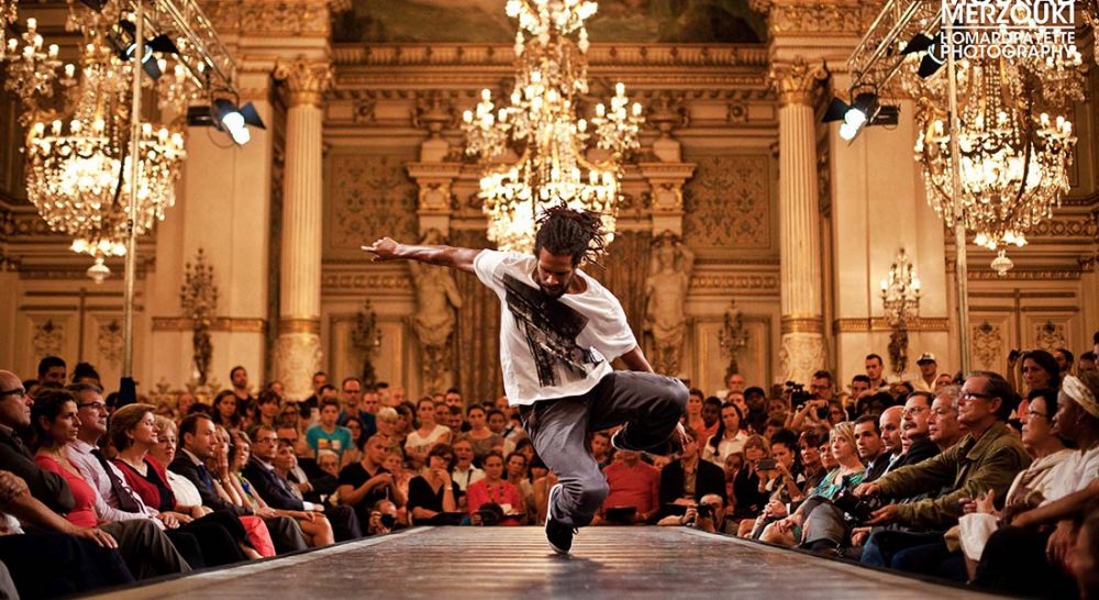 Défilé chorégraphique, direction artistique Mourad Merzouki - Critique sortie Danse Lyon