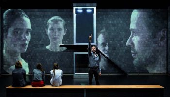 Insoutenables longues étreintes – La Série, traduction Sacha Carlson et Galin Stoev, mise en scène Galin Stoev - Critique sortie  Toulouse ThéâtredelaCité – CDN Toulouse Occitanie