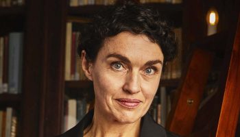 Manger un phoque, entretien avec Sophie Merceron - Critique sortie  Paris ARTCENA - Centre national des arts du cirque - de la rue et du théâtre.