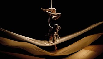 Pli conçu par Inbal Ben Haim - Critique sortie Théâtre Lyon Les SUBS