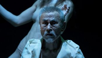 Sleeping, d’après Les belles endormies de Yasunari Kawabata / mise en scène Serge Nicolaï - Critique sortie Théâtre Paris Le Monfort Théâtre